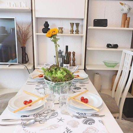 Einfaches 2-Zimmer-Appartement Mit Balkon. Westerland Kültér fotó