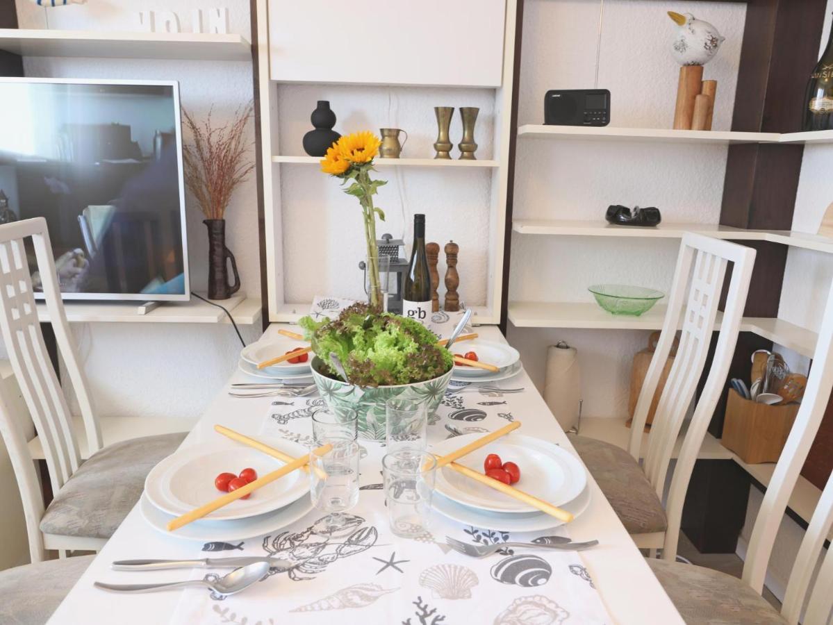 Einfaches 2-Zimmer-Appartement Mit Balkon. Westerland Kültér fotó
