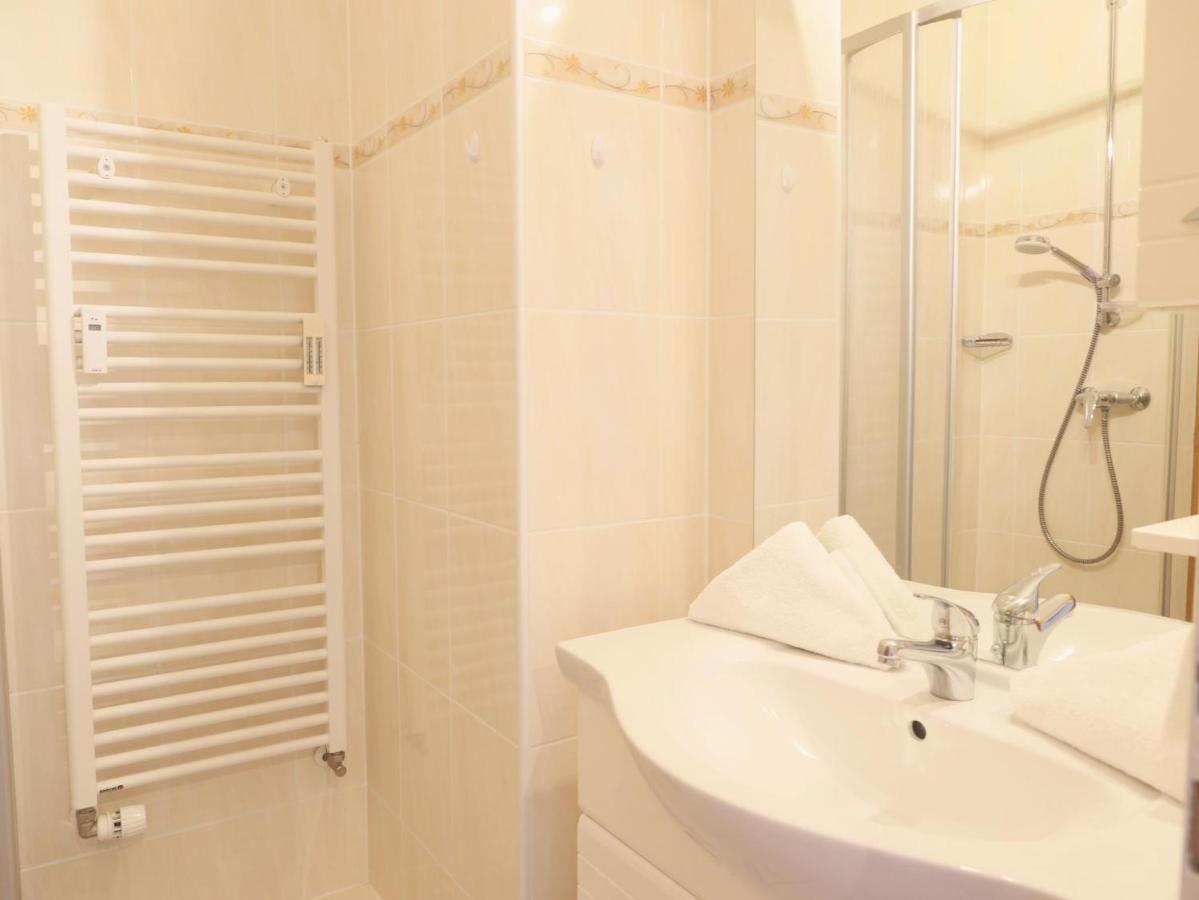 Einfaches 2-Zimmer-Appartement Mit Balkon. Westerland Kültér fotó